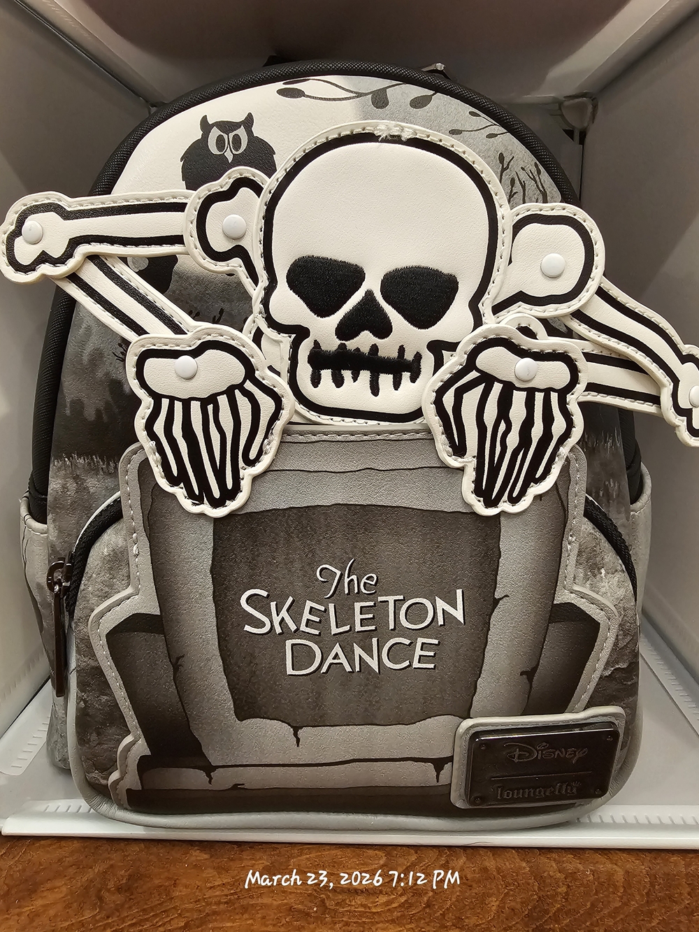 ☠️Loungefly Disney The Skeleton Dance Glow in the Dark Mini Backpack☠️
